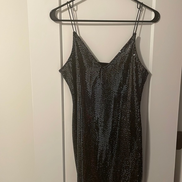 H&M | Dresses | Hm V Neck Sequin Dress Size Medium | Poshmark H&M | Dresses | Hm V Neck Sequin Dress Size Medium | Poshmark